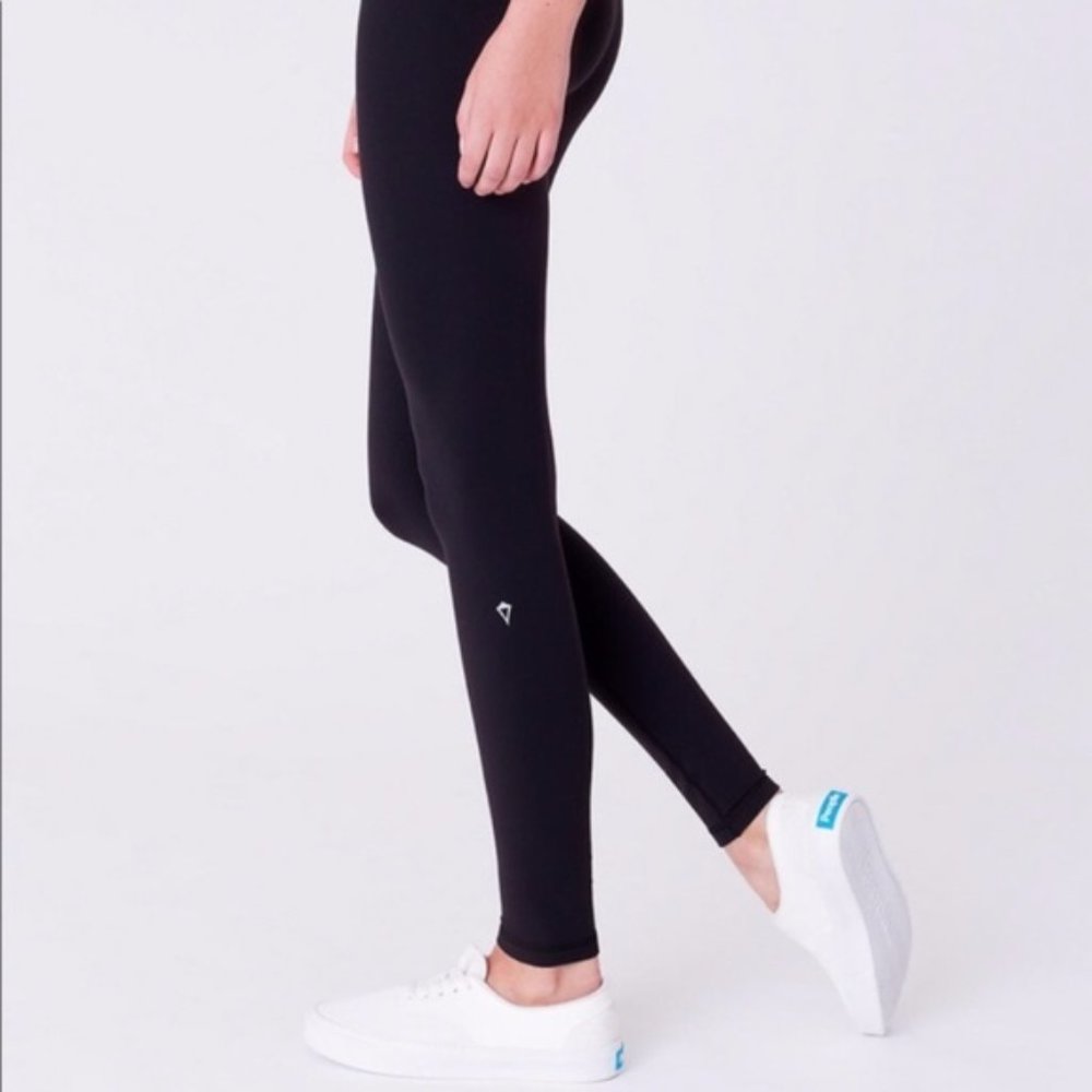 2 PAIRS IVIVVA by Lululemon Rhythmic Tights- Sz 14